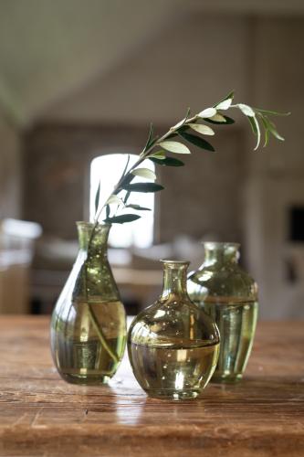 Miriam Vas Grön Medium