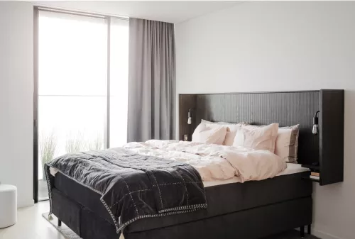 Redmond Sänggavel Brun