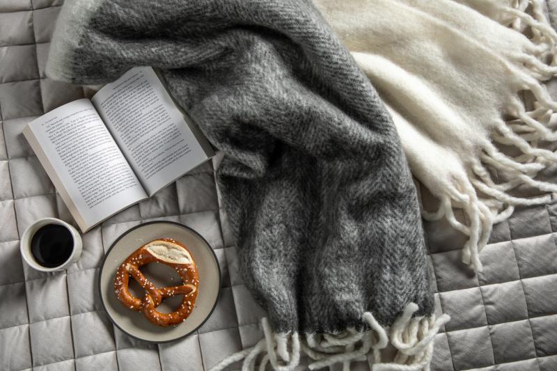 Kosta Linnewäfveri Ullpläd Mörkgrå