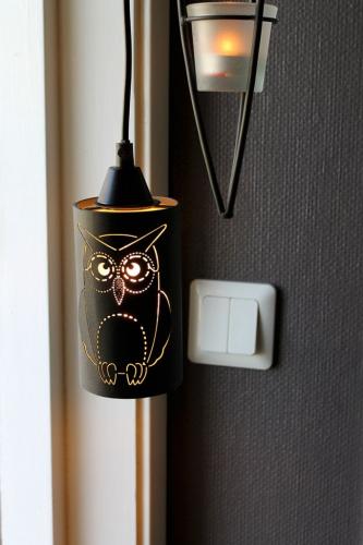 Ugglan Fönsterlampa Svart