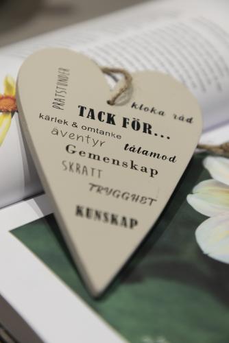 Hjärta Med text "Tack för att" Beige