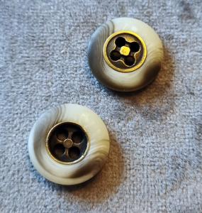 Plast och Metallknapp