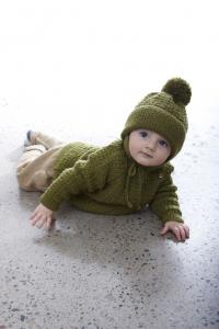 Babytröja, mössa, halsduk och tumvantar