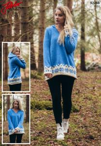 LÅNGTRÖJA MED MÖNSTERBÅRD OCH HUVA