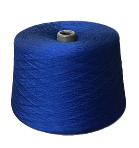 Garntråd på kon - Kornblå (nm 30)