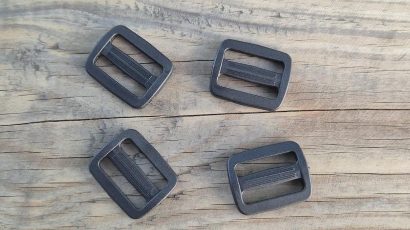 Due Emme SC25 mm Trebomsspänne Svart 4 Pack