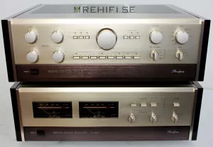 Accuphase C-200V + P-300V