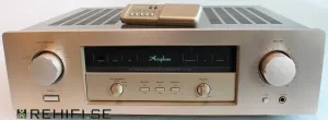 Accuphase E-210