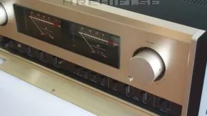 Accuphase E-305