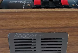Akai AA-1020