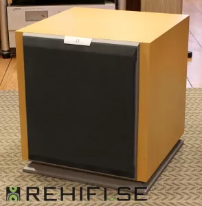 Audiovector K-Sub Signature