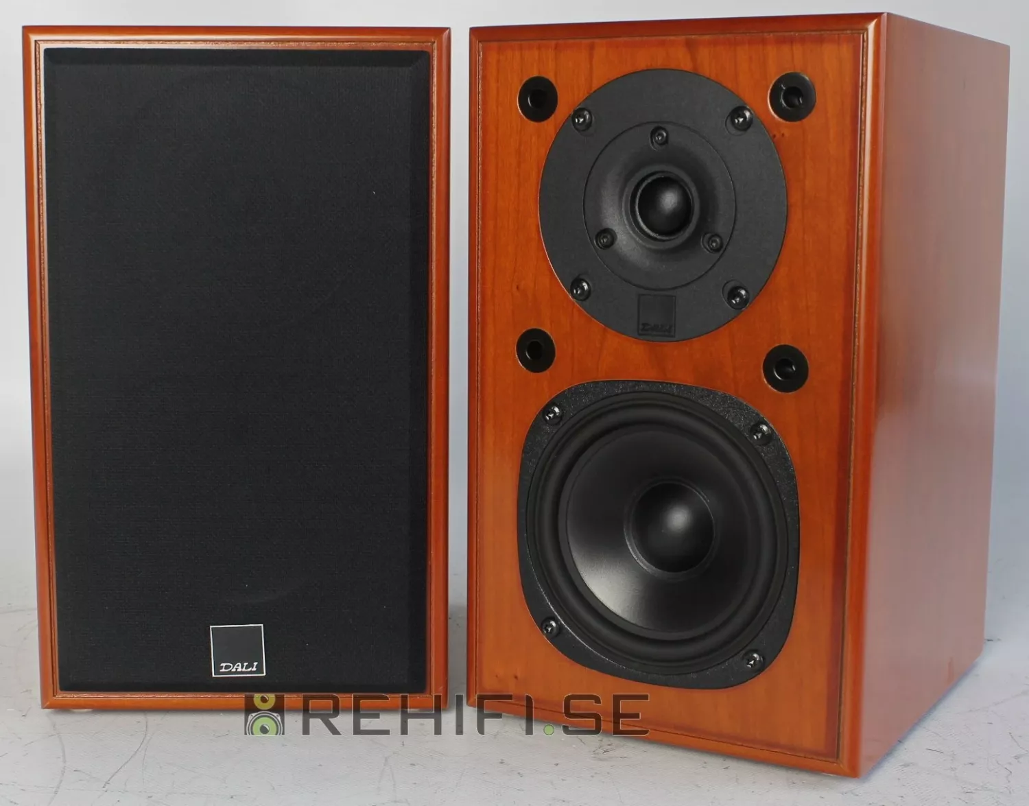 DALI  Menuet Ⅱ ダリローヤルメヌエット 2 スピーカー 高額買取実施中!!】DALI ダリ Royal Menuet II ロイヤル