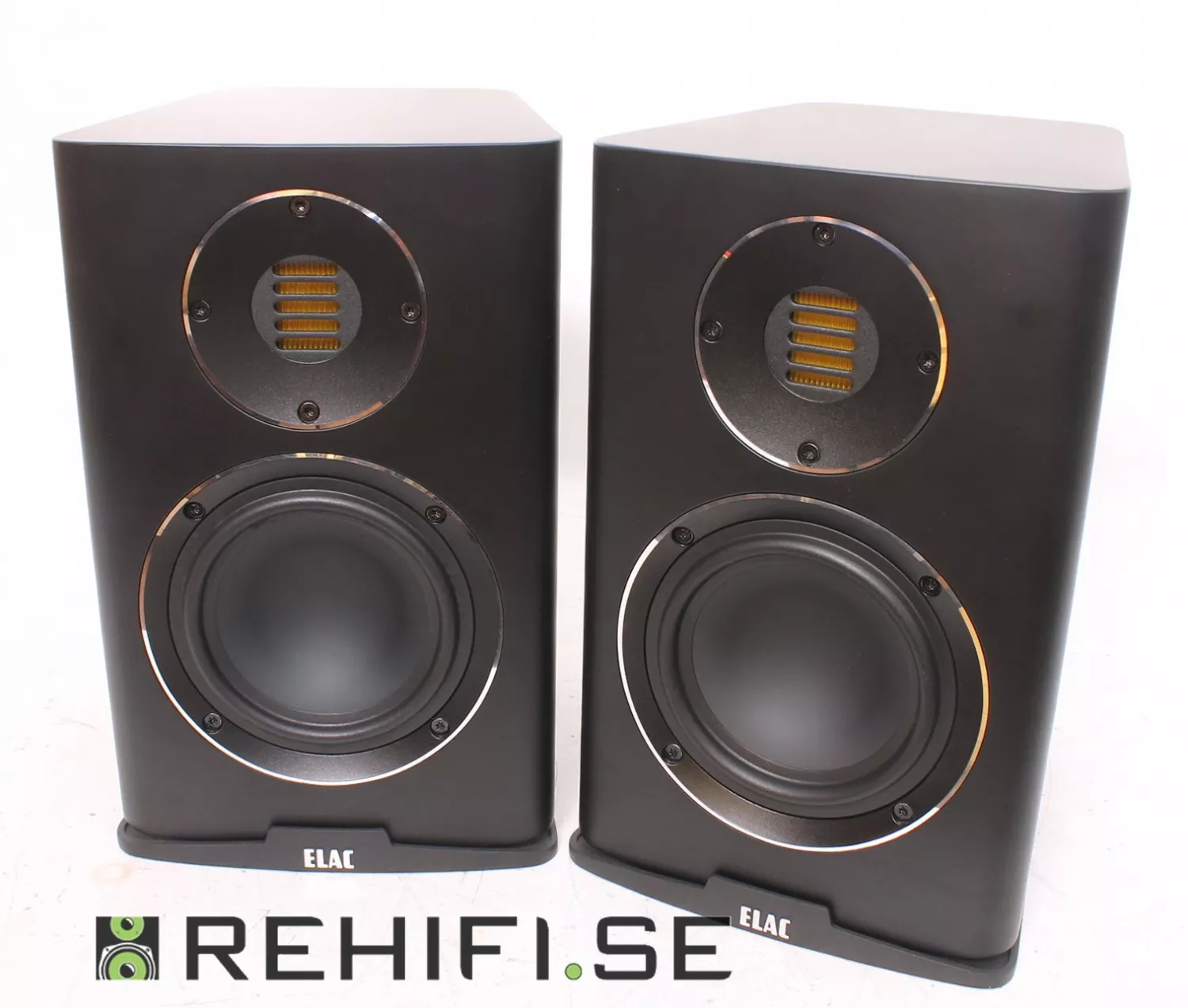 ELAC Carina BS243.4