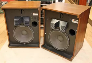 JBL 4332