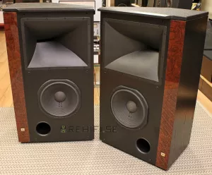 JBL S2600