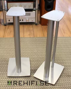 Linn Katan Stand