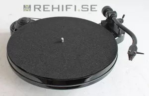 Pro-Ject RPM 1 Carbon