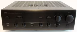 Yamaha AX-570