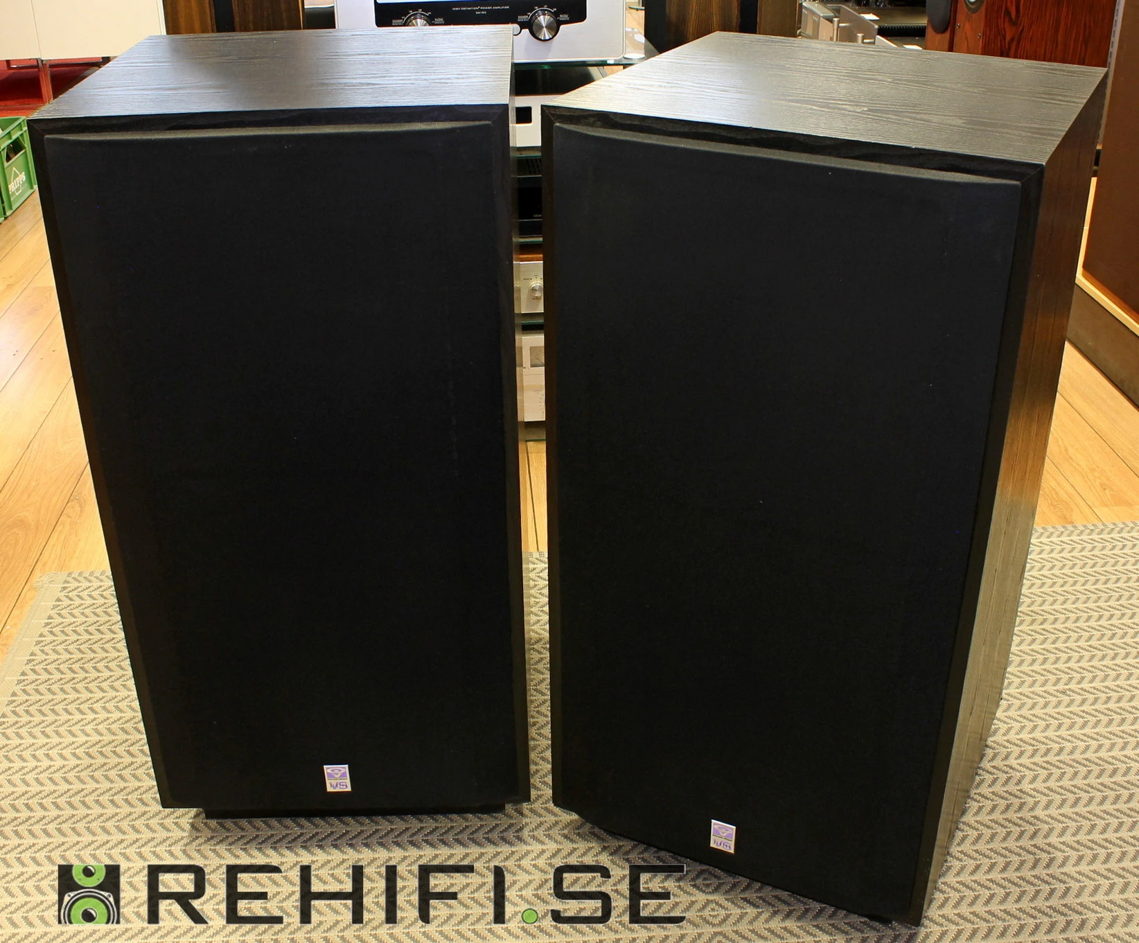 Cerwin Vega VS 15 begagnade golvhögtalare från Rehifi