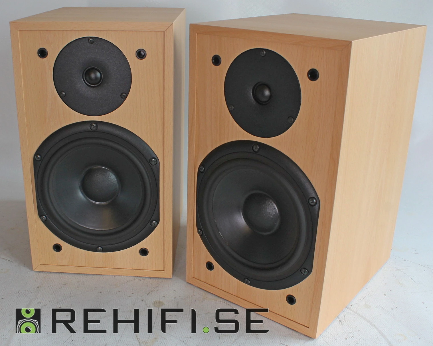 QLN 601 stativhögtalare från Rehifi