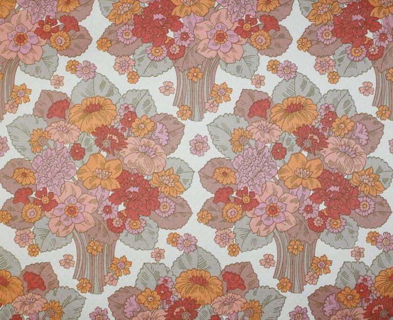 Inred med retrotapeter! Fin retrotapet med blommigt mönster i matta rosa, bruna, svagt orangea och svagt gröna färgtoner.