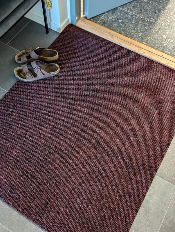 CleanStep Röd - Dörrmatta på metervara - 100cm bredd
