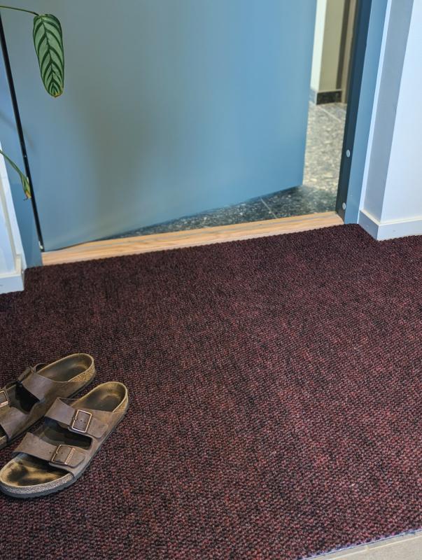 SmutsStopp Röd - Dörrmatta på metervara - 100cm bredd