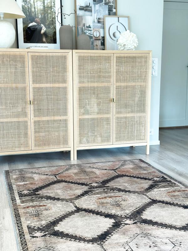 Montervachi Jord/Svart