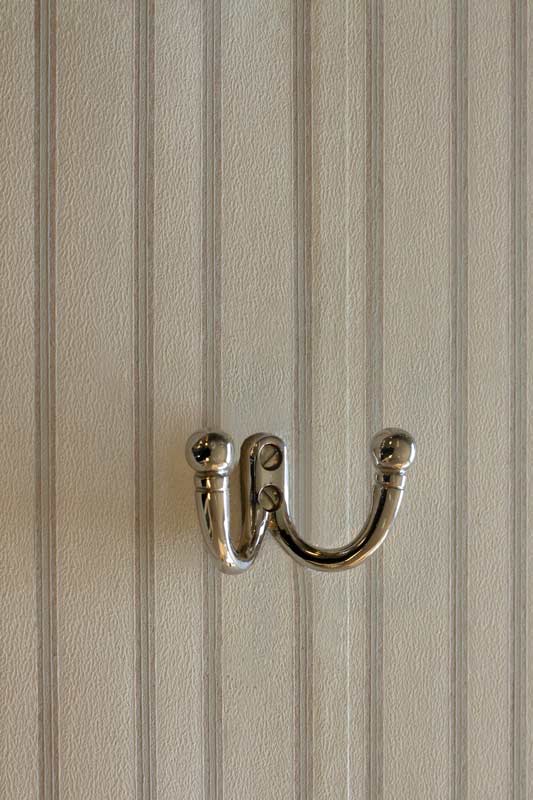 Molding Hooks - 25 Pack - Picture Rail Hangers - Brass Plated Steel -  Picture Rail Hooks Wide