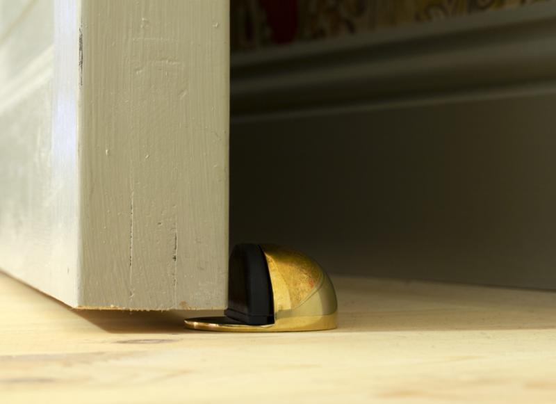 Dörrstopp - Mässing golvmontering - sekelskifte - gammaldags stil - klassisk inredning - retro