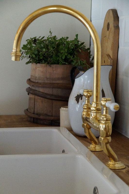Kitchen Mixer - Horus Victoria swan neck brass 2 - old style - classic interior - old fashioned style - vintage