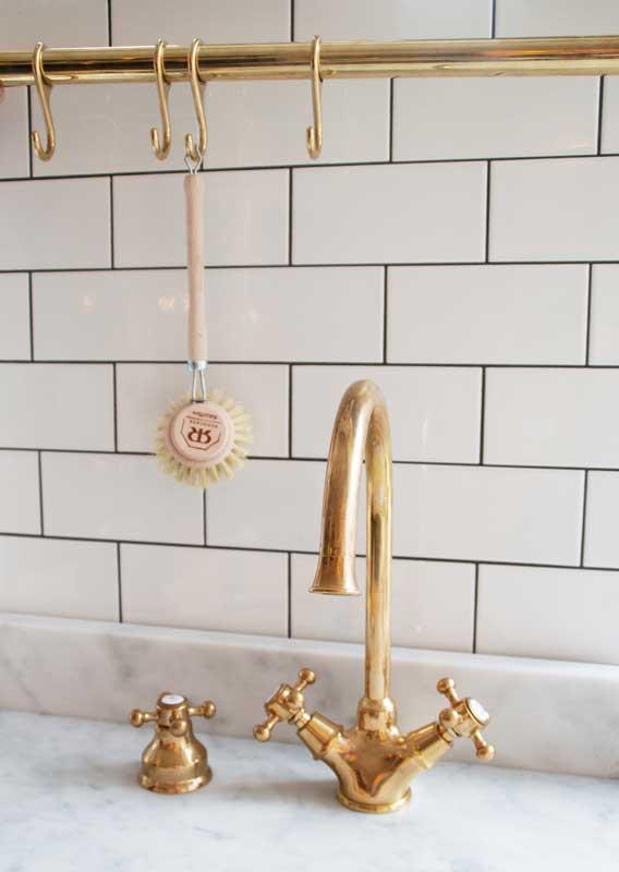 Avstenging av oppvaskmaskin - Lady gammeldags ventil messing - arvestykke - gammeldags dekor - klassisk stil - retro