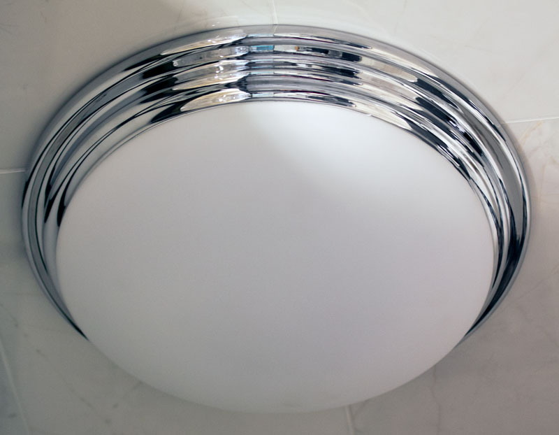 Badrumsbelysning 20 tal - Plafond krom / vitt glas - sekelskiftesstil - gammaldags inredning - klassisk stil - retro
