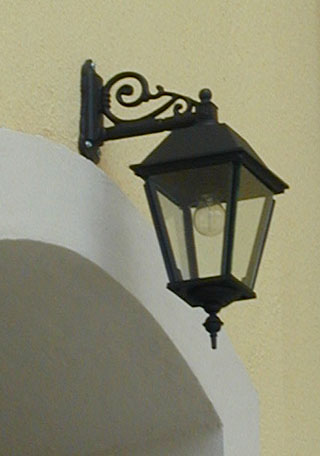 Utomhuslampa - Fasadlykta Sollerö L4 hängande - gammaldags stil - sekelskifte