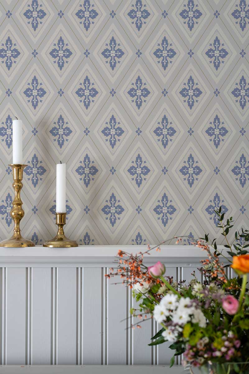 Duro Tapet - Astrid - Beige/Blå - arvestykke - gammeldags dekor - klassisk stil - retro