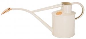 Old style water kettle indoors - Cream white 1 L