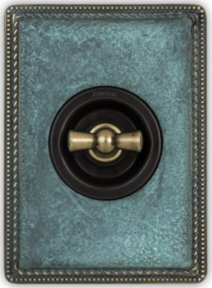 Gammaldags utanpåliggande strömbrytare Gammaldags utanpåliggande strömbrytare