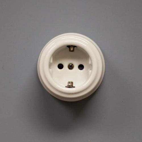 Outlet - White porcelain surface mounted