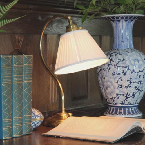 Old-fashioned table lamps - old style - vintage style - classic interior - retro