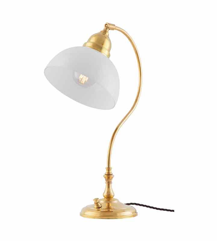 Bordlampe - Lagerlöf messing med opalhvit glasskjerm - arvestykke - gammeldags dekor - klassisk stil - retro - sekelskifte
