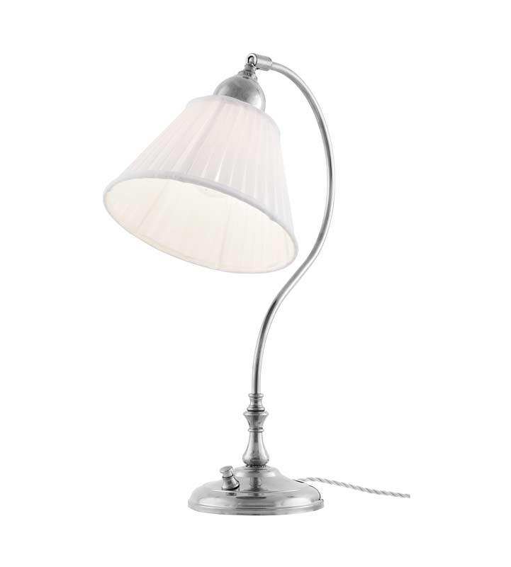 Tischlampe – Lagerlöf vernickelt mit weißem Stoffschirm