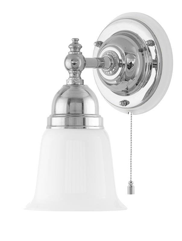 Vegglampe - Adelborg nikkel, hvit klokke - arvestykke - gammeldags dekor - klassisk stil - retro - sekelskifte