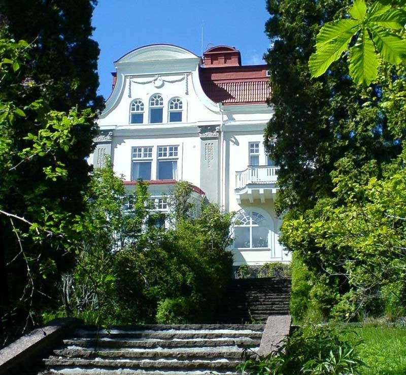 Tips og fakta - Husets fasader rundt århundreskiftet 1900 - 1920 klassisisme - arvestykke - gammeldags dekor - klassisk stil - retro - sekelskifte