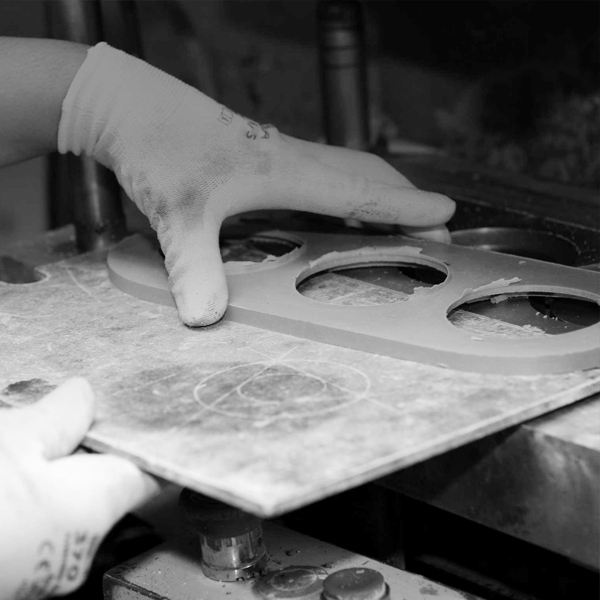 En gammeldags porselensbryter lages – steg for steg - arvestykke - gammeldags dekor - klassisk stil - retro - sekelskifte