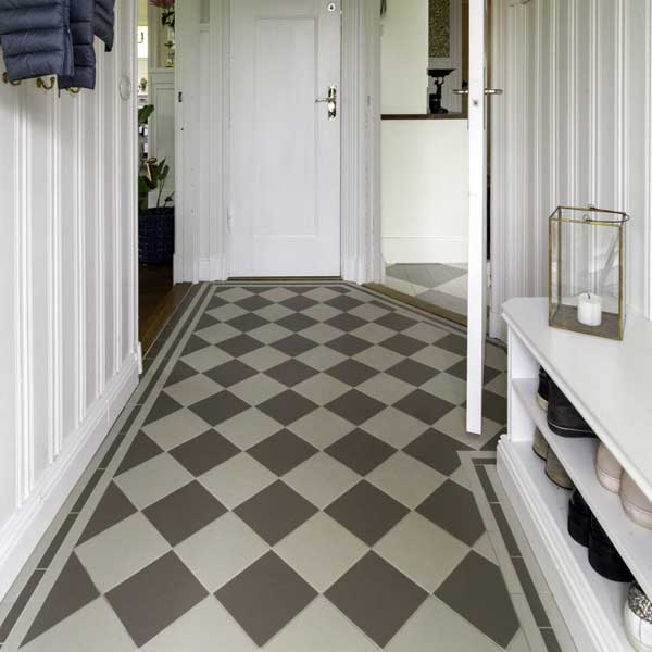 Inspiration - Gray checkered floor