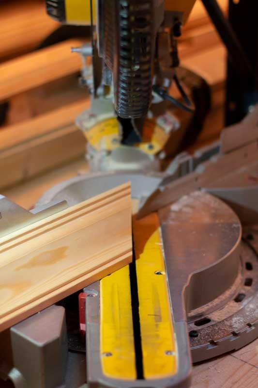 How To Cut Ceiling Moldings For Inner Corners