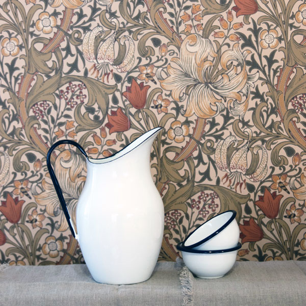 William Morris Wallpaper inspiration - oldschool style - vintage interior - classic style - retro