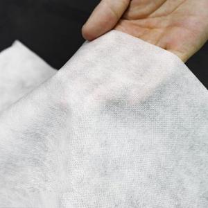 Bänkpapper Nonwoven PP 60cm x 195m Perforerad