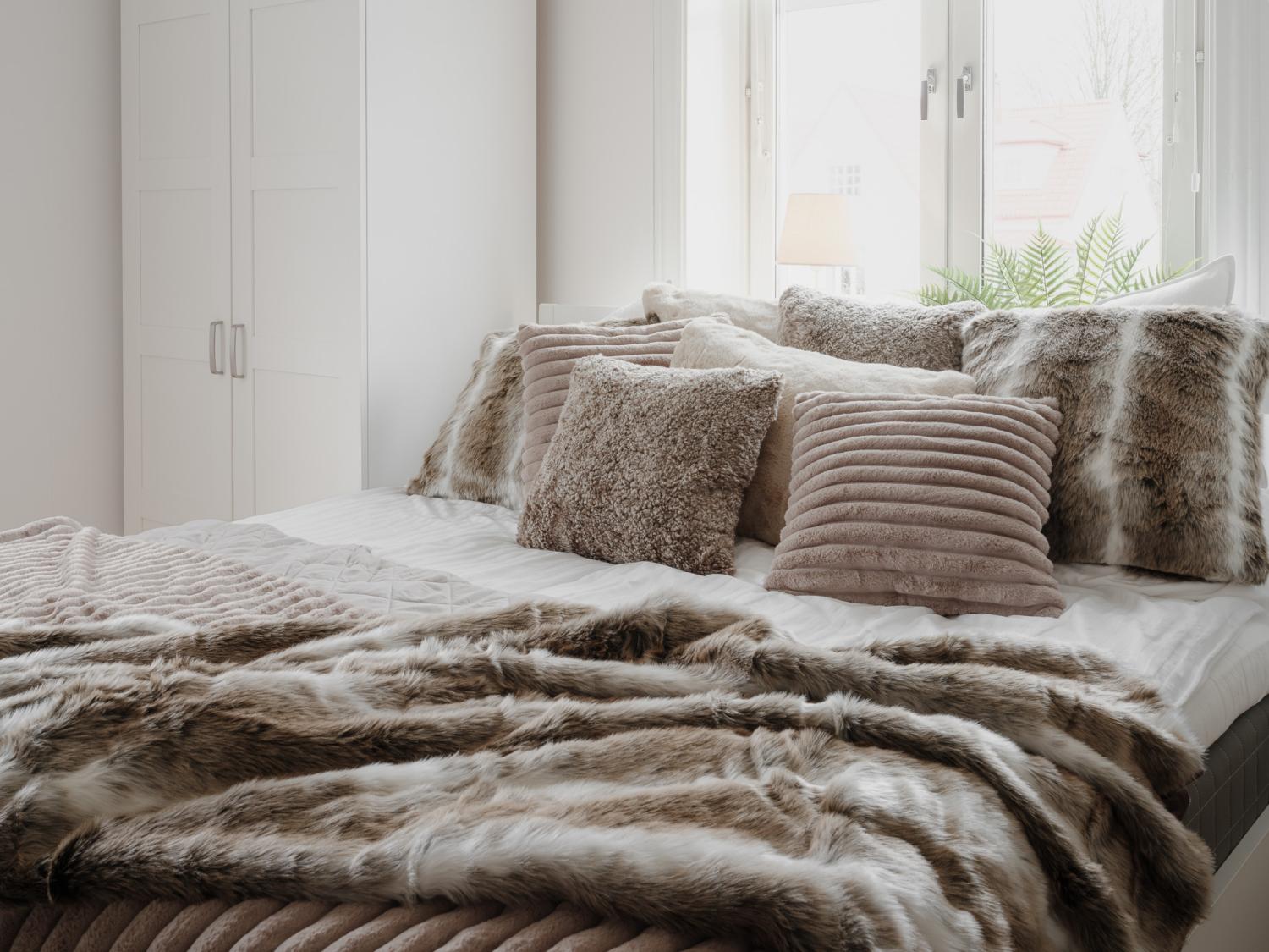 Skinnwille Home Stripy cushion taupe Skinnwillehome se skinnwille-home-stripy-cushion-taupe-skinnwillehome-se