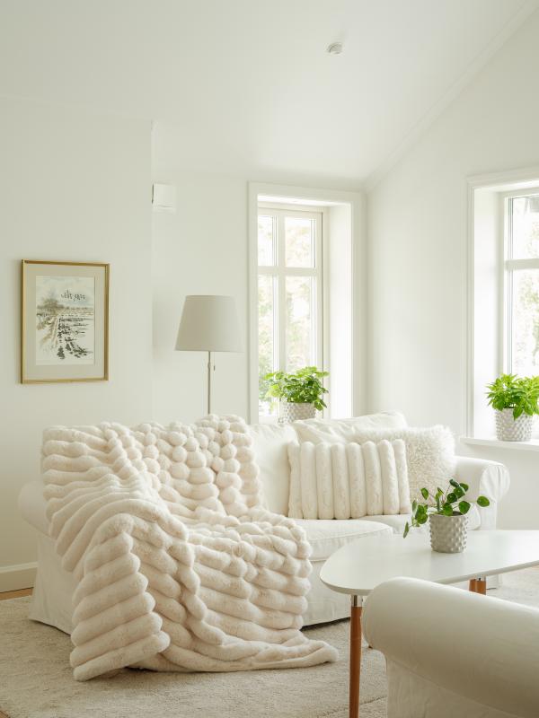 Liny Cushion L - Ivory